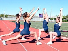 Пальцем, Поцелуи, Лесбиянка, Белье, Киски, Бритые, Стриптизерша, Молоденькие