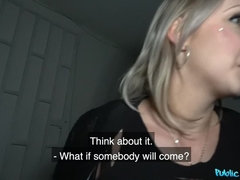 Grosse titten, Blasen, Hundestellung, Handjob, Im freien, Pov, Öffentlich, Titten