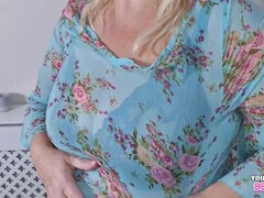 Grosse titten, Oma, Selbstgemacht, Reif, Milf, Natürlichen titten, Schlaffe titten, Ehefrau