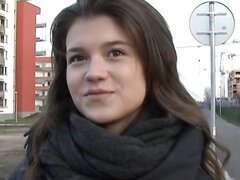 18 jaar, Enthousiasteling, Pijpbeurt, Bruinharig, Jurk, Handbeurt, Geschoren, Tiener
