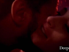 Anaal, Pijpbeurt, Gebondenheid, Stel, Vingeren, Hardcore, Geschoren, Mager