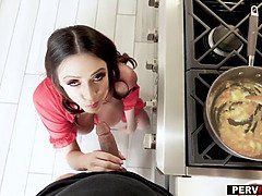 デカパイ, フェラチオ, キッチン, ラティーナ, 淫乱熟女, ハメ撮り, 義母, オッパイの