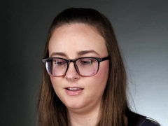 Brunette brune, Gode, Lunettes, Masturbation, Orgasme, Adolescente, Jouets, Vibromasseur
