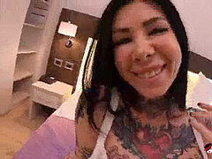 Blasen, Erotisch, Fingern, Realität, Rasiert, Tätowierung