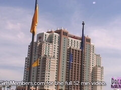 Enthousiasteling, Grote mammen, Rondborstig, Huisgemaakt, Reusachtig, Moeder die ik wil neuken, Openbaar, Tieten likken