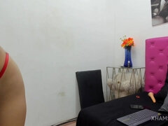 Skinny Raunchy Girl Nude Cam Show