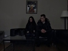 Leie, Blasen, Braunhaarige, Gehörnter ehemann, Europäisch, Geld, Pov, Titten