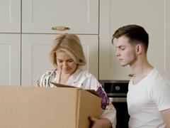Grosse titten, Blasen, Betrug, Geile alte tussi, Hd, Reif, Milf, Russisch