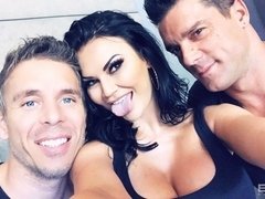 Anal, Culo grande, Mamada, Morena, Pajear, Madres para coger, Afeitado, Trio