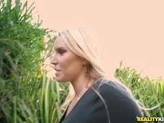 Arsch, Tussi, Grosser arsch, Grosse titten, Blasen, Spermaladung, Schwanz, Muschi