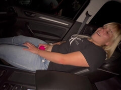 Grosser arsch, Blondine, Kitzler, Frau, Fingern, Deutsch, Milf, Solo