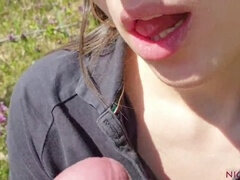Amateur, Sucer une bite, Brunette brune, Éjaculer dans la bouche, Allemand, De plein air