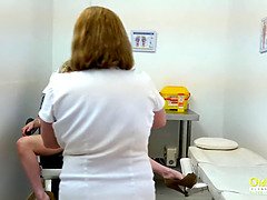 Blond, Rondborstig, Seksspeelgoed, Likken, Rijpe lesbienne, Kut duiken, Stiefmoeder, Trio