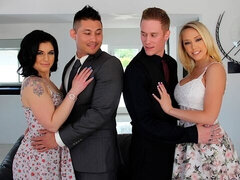 Enthousiasteling, Blond, Pijpbeurt, Hondjeshouding, Hakken, Reusachtig, Natuurlijke tieten, Tieten likken