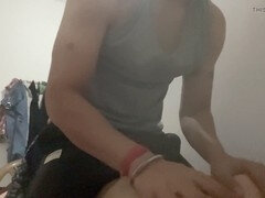 Achter de coulissen, Vriendin, Huisgemaakt, Indisch, Masseren, Rijpe lesbienne, Softcore pornografie, Zuigen