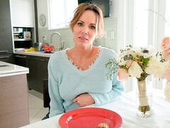 Grote kont, Grote lul, Grote mammen, Pijpbeurt, Hondjeshouding, Moeder die ik wil neuken, Geschoren, Kort haar