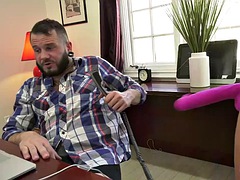 Gros seins, Sucer une bite, Gode, Hard, Léchez, Seins naturels, Tatouage, Nénés