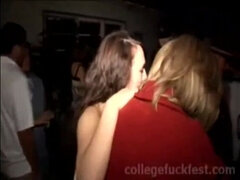 Enthousiasteling, Bruinharig, Sperma shot, Sperma in gezicht, Hardcore, Feest, Klein, Tiener