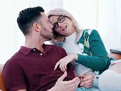 Mamada, Corrida, Corridas, Gafas, Pequeña, Coño, Adolescente