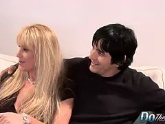 Gros seins, Blonde, Sucer une bite, Cocu, Poilue, Hard, Mère que j'aimerais baiser, Nénés