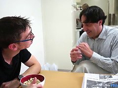 アメリカ人, ブロンド, 巨乳な, エロ熟女, バック, キッチン, 淫乱熟女, 母