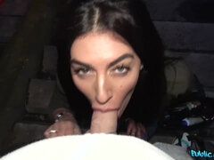 Lad catches brunette in the street to fuck her for money