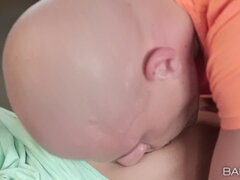 Lieveling, Blond, Pijpbeurt, Vriendin, Handbeurt, Kut duiken, Tatoeage, Trio