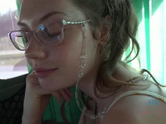 Amateur, Sucer une bite, Robe, Branlette thaïlandaise, Huilée, Orgasme, De plein air, Pov