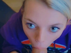 Getting Head From My Neighbors Marvelous 19yo d. in My Guest Room