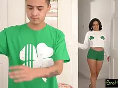 Vanessa Moon seduces Stepbrother with her pussy & gets a cumshot in reverse cowgirl position