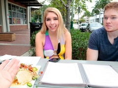 Grote kont, Grote lul, Blond, Pijpbeurt, Hondjeshouding, Natuurlijke tieten, Tiener, Tieten likken