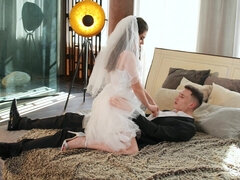 Chica, Mamada, Penetracion con puños, Lamidas, Coño, Boda