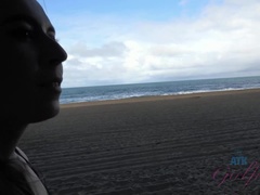 Leie, Strand, Bikini, Freundin, Im freien, Öffentlich, Rasiert, Dürr