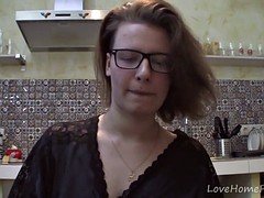 Amateur, Chambre à dormir, Brunette brune, Lunettes, Fait maison, Cuisine, Solo