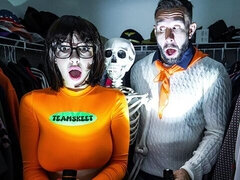 ベッドルーム, デカ尻, デカチン, フェラチオ, 茶髪の, 巨大, ショートヘア, ティーン