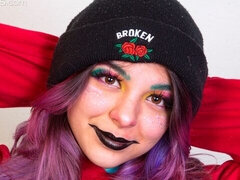 Enthousiasteling, Grote kont, Grote mammen, Vingeren, Flexibiel, Masturbatie, Alleen, Strippen