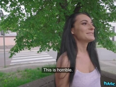 Mamada, Semen en la boca, Estilo perrito, Despelote, Dinero, Tetas naturales, Público, Realidad