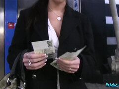 Leie, Blasen, Braunhaarige, Geld, Im freien, Pov, Realität, Titten