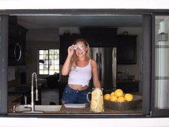 Сногсшибательные, Большая жопа, Большие сиськи, Блондинки, Грудастые, Киски, Соло, Сиськи