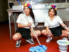 18 jahre, Grosser arsch, Grosser schwanz, Blasen, Frau frau mann, Natürlichen titten, Jungendliche (18+), Titten