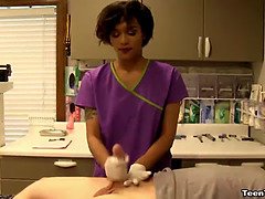 Teen-Sexy nurse cum extraction