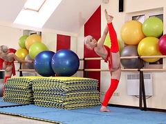 Enthousiasteling, Blond, Fetisj, Flashing, Openbaar, Alleen, Tiener, Tieten likken