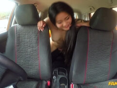 Азиатки, Черные, В машине, Натуральные, Крошечные