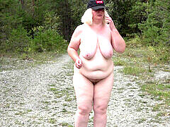 Gorda, Gordita, Maduro, Madres para coger, Mamá, Al aire libre, Público, Ruso