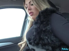 Gros seins, Sucer une bite, Voiture, Tir de sperme, Faciale, Masturbation, Public, Fessée