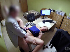 18, ぽっちゃり, チェコ, 手コキする, オフィス, ティーン
