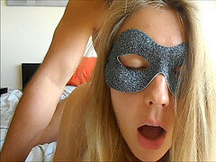 Leie, In den arsch, Arsch, Blondine, Spermaladung, Russisch, Schwestern, Eng