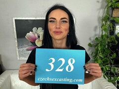 18 jaar, Kont, Grote lul, Bruinharig, Hondjeshouding, Natuurlijke tieten, Mager, Tiener