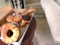 Enthousiasteling, Bruinharig, Sperma shot, Lul, Handbeurt, Hardcore, Interraciaal, Klein