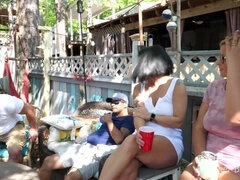 Жопа, Большие сиськи, Минет, Грудастые, Двойное проникновение, На природе, Вечеринка, Сиськи